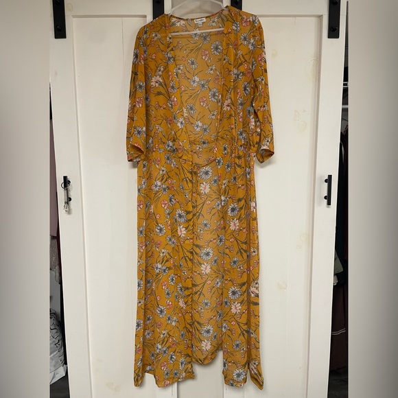Dresses & Skirts - Sheer Floral Maxi Kimono Robe / Beach Cover Up